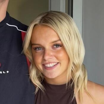 Babysitter in Palmerston North: Ella