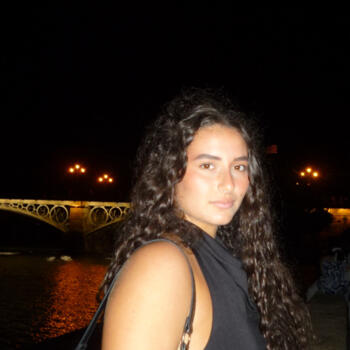 Canguro en Sevilla: Mariam