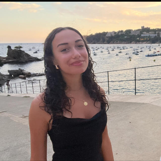 Babysitter in Toulouse: Cléo