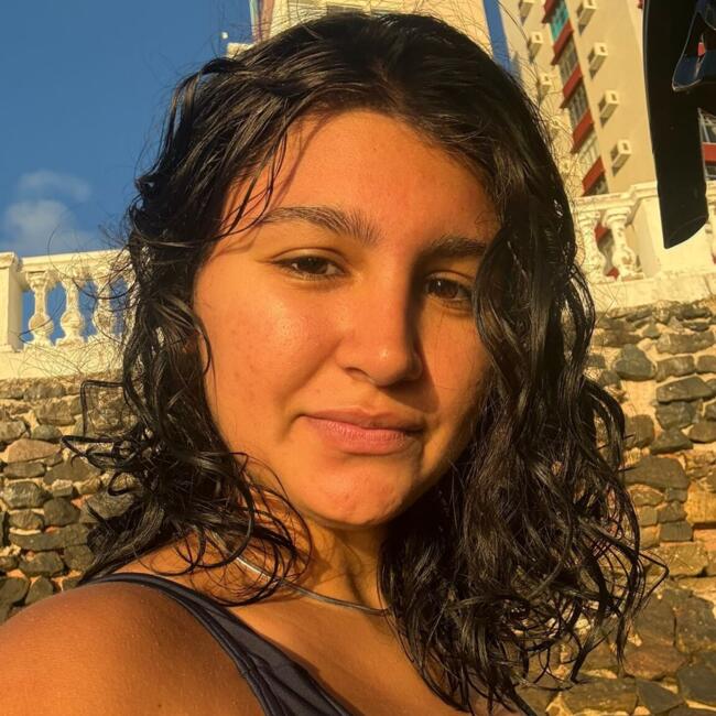 Babysitter in Lauro de Freitas: Beatriz