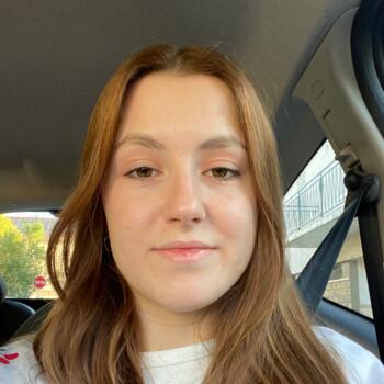 Babysitter Vesoul: Nora