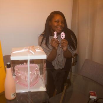 Babysitter in Sannois: Rihanna