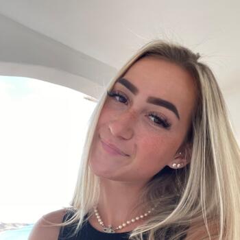 Babysitter in Carshalton: Courtney