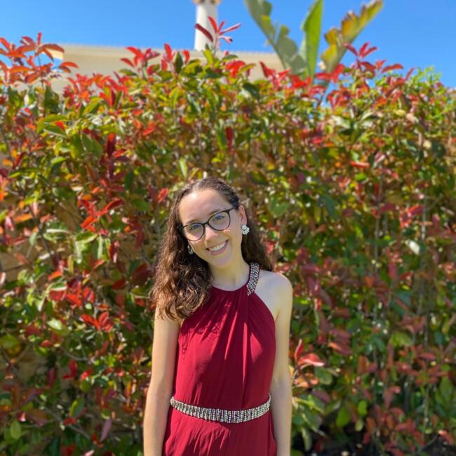 Babysitter in Meãs do Campo: Beatriz