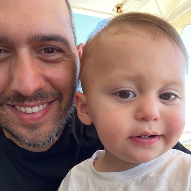 Δουλειά για babysitter στην περιοχή Βούλα: Παναγιώτης