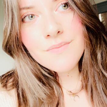 Babysitter in Fresnay-sur-Sarthe: Justine