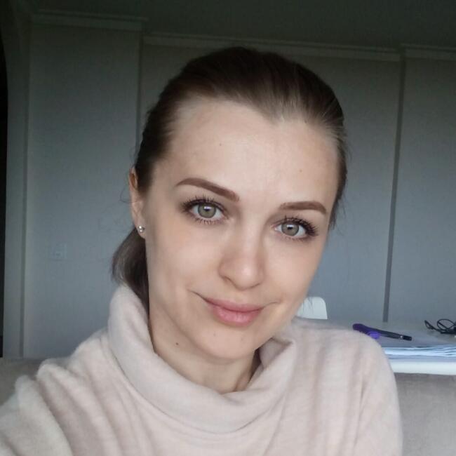 Babysitter in Sydney: Lena