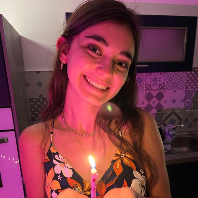 Babysitter in Salles: Tabata