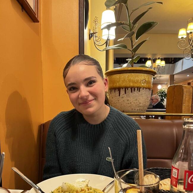 Babysitter in Touques: Feryal