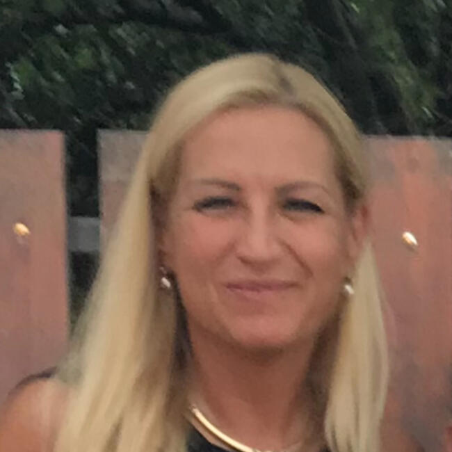 Babysitter in Érd: Szilvia