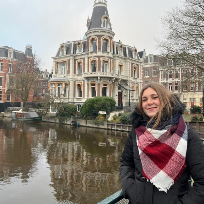 Babysitter in El Vendrell: Paula