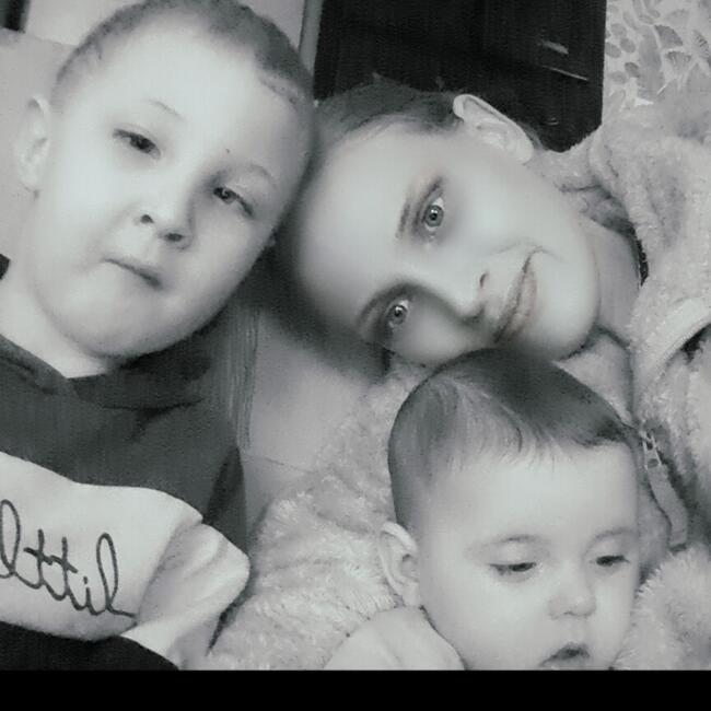 Job de garde d'enfants à Iteuil: Elodie