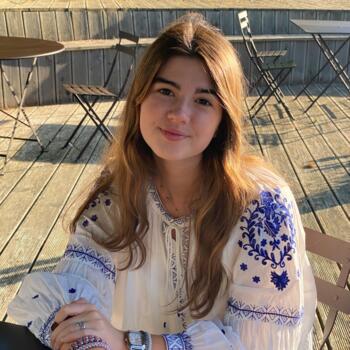 Babysitter in Fondettes: Kiara