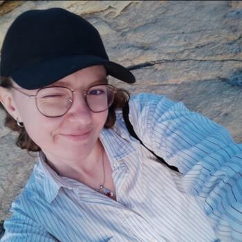 Babysitter in Doncaster: Lucie