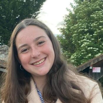 Babysitter in Bayeux: Clea