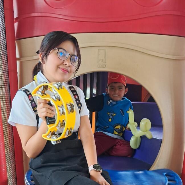 Babysitter in Guatemala City: Pamela