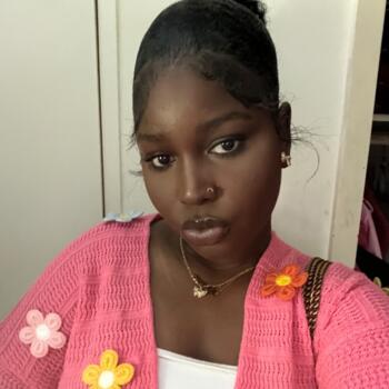 Babysitter in The Bronx: Aissatou