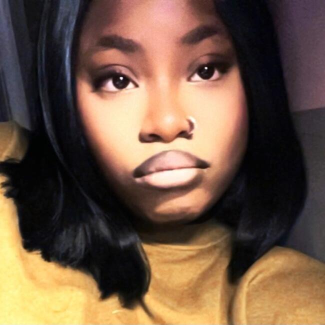 Babysitter in Givors: Lindsay