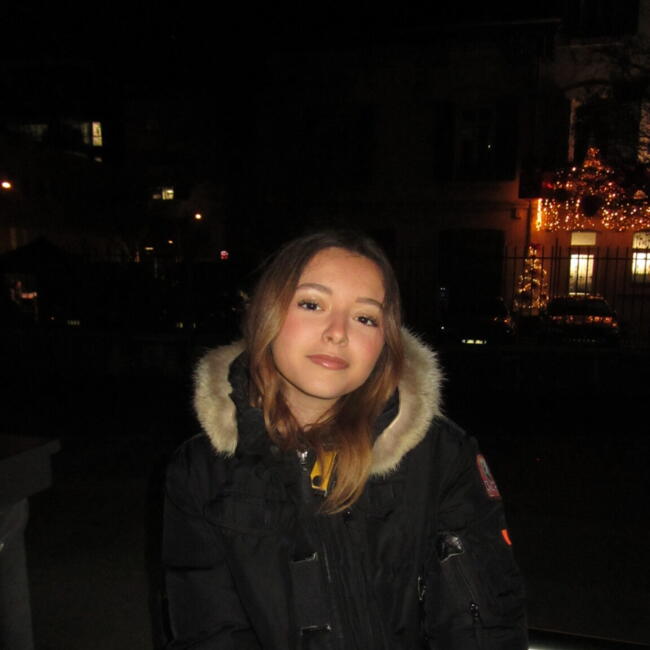 Babysitter in Metz-Tessy: Marion