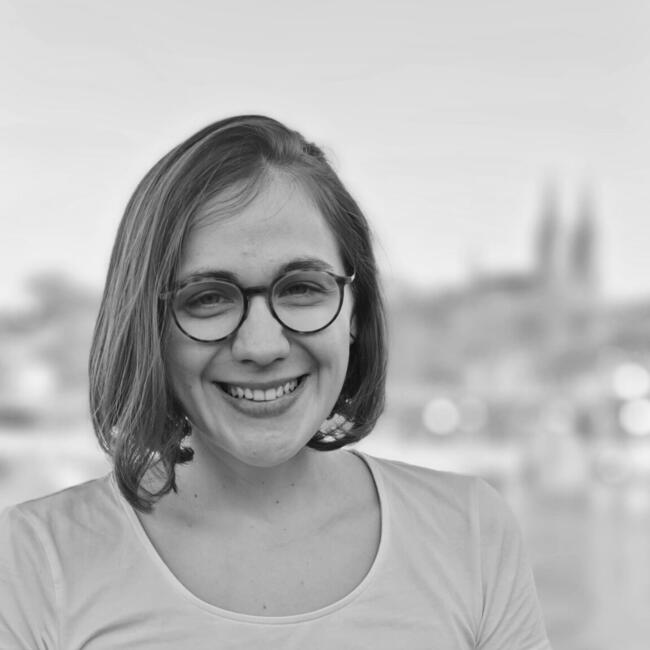 Babysitter in Prague: Soňa