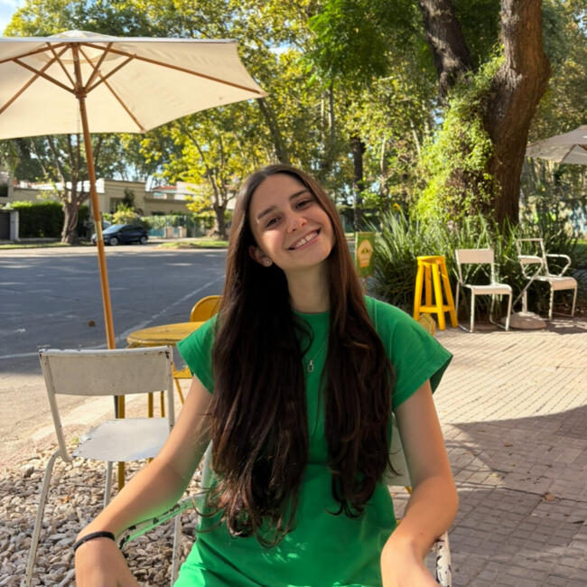 Babysitter in Montevideo: Federica