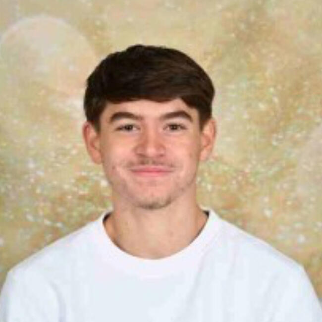 Babysitter in Angers: Leo