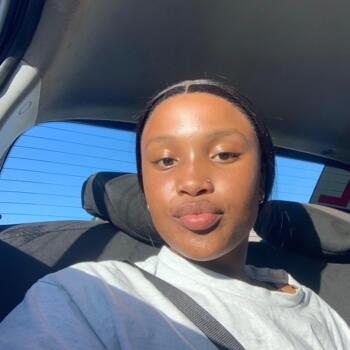 Babysitter Cape Town: Lihle