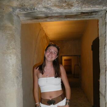 Babysitter in Herlies: Rose