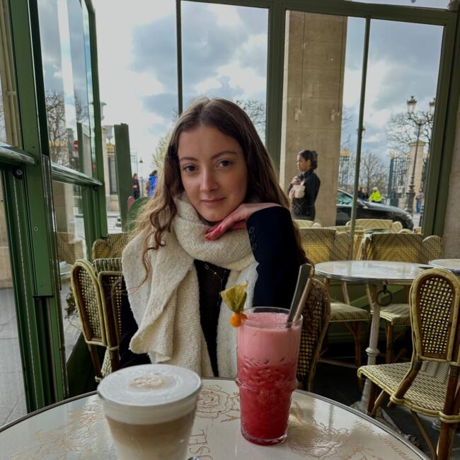 Babysitter in Saint-Amand-les-Eaux: Eva