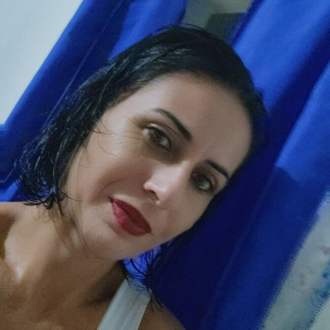 Emprego de babá em Treze de Maio: Jackiseli