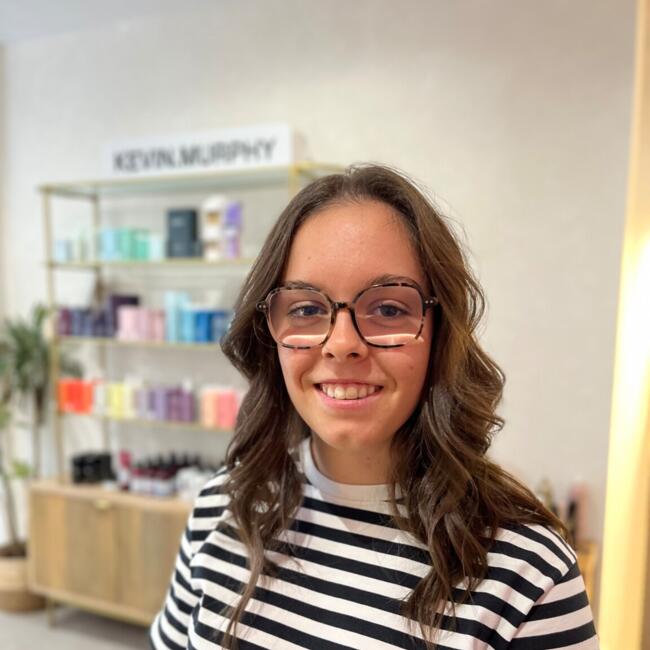 Babysitter in Vineuil: Lola