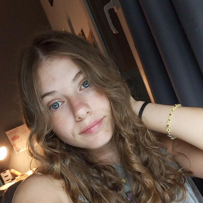 Baby-sitter à Chantemerle-les-Blés: Elsa