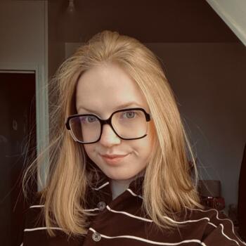 Babysitter in Nesles: Inès