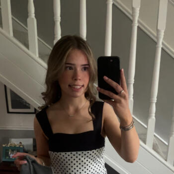 Babysitter in Limerick: Ella