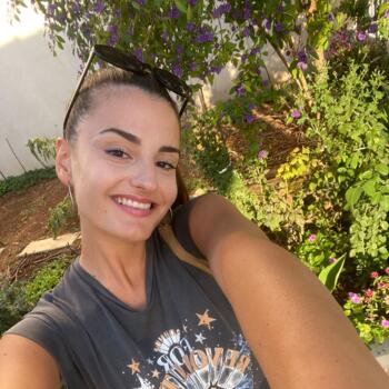 Babysitter in Almyros: Dimitra
