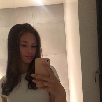 Babysitter in Oosterzele: Aiko