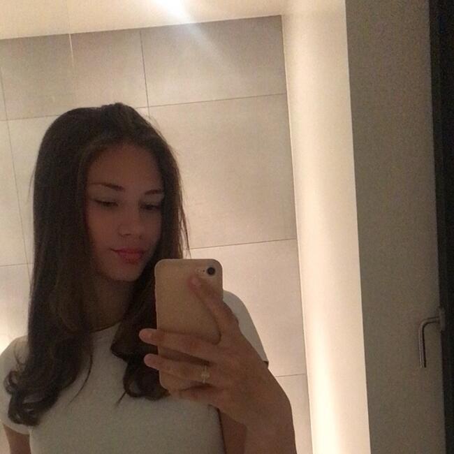 Babysitter in Oosterzele: Aiko