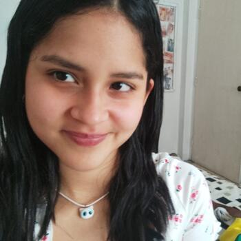 Babysitter in Cuenca: Meli Sol