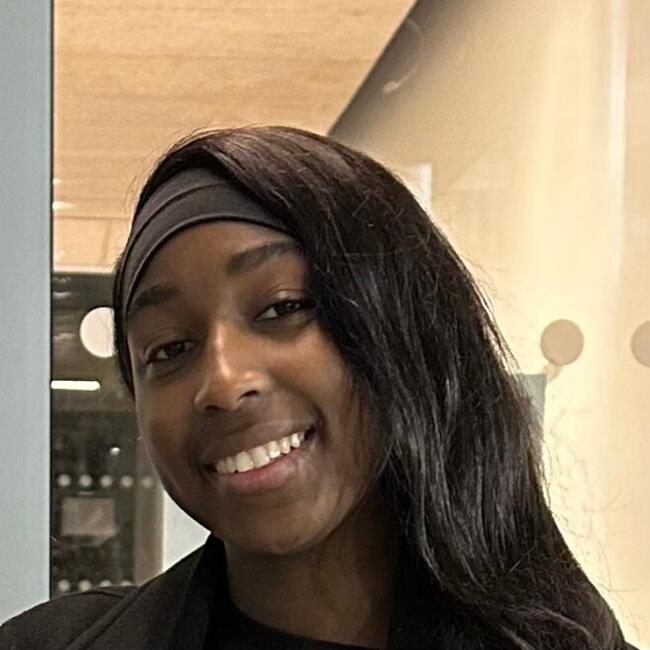 Babysitter in Champigny-sur-Marne: Kenza