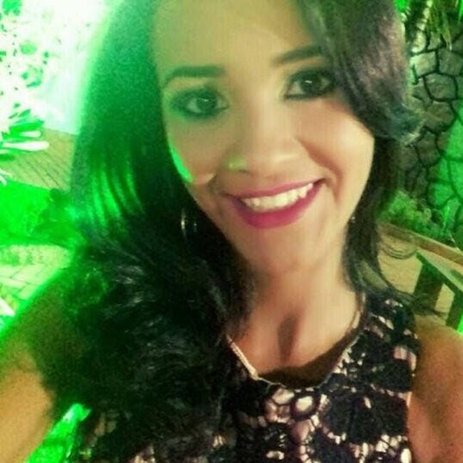 Babysitter in Araguari: Priscila