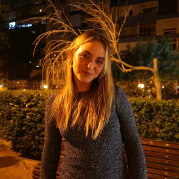 Babysitter em Oeiras: Maria