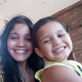 Babysitter in Sobral de Monte Agraço: Brenda