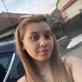 Babysitter in Baia Mare: Alexandra