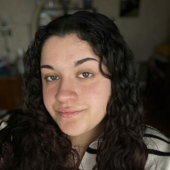 Babysitter in Guerchy: Emmanuelle