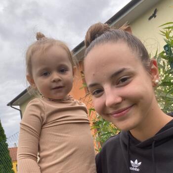 Babysitter στην περιοχή Gisborne: Simona