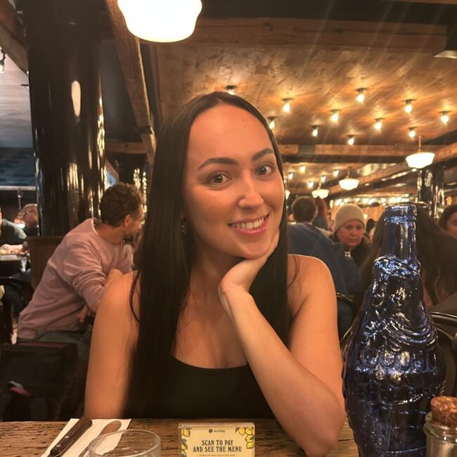 Babysitter in Savigny-le-Temple: Jade