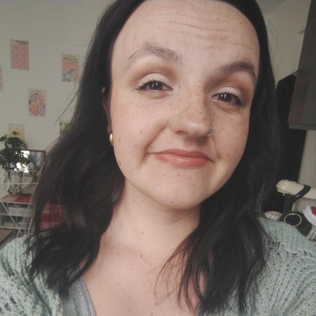 Babysitter in Bordeaux: Cloe