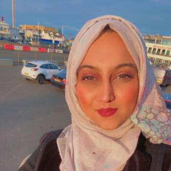 Babysitter Bradford: Fizah