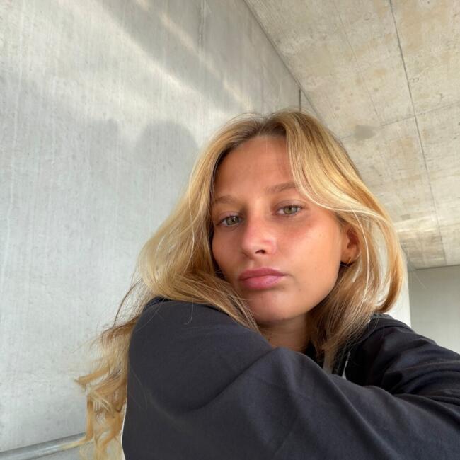 Babysitter in Como: Giulia