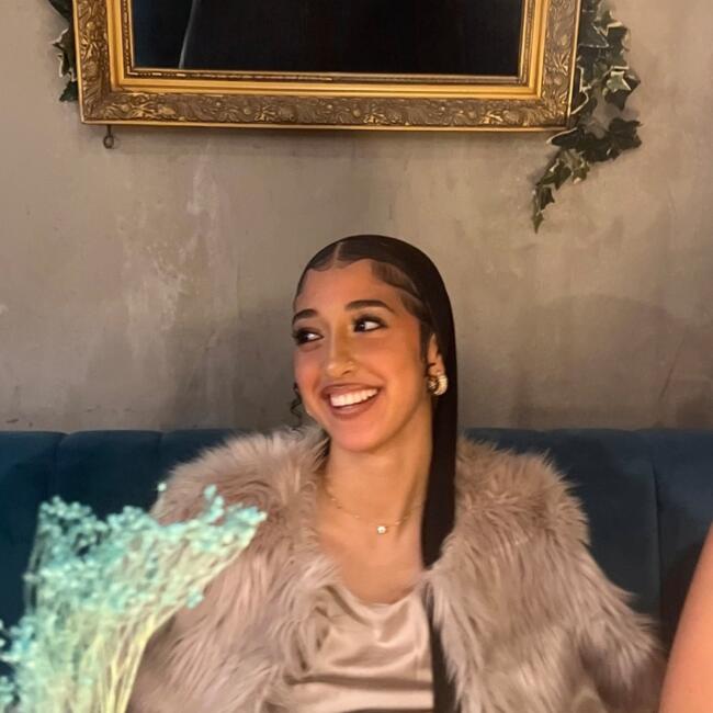 Babysitter in Strassen: Yasmine